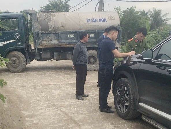 Công an phường An Hải: Phát hiện hành vi xả thải trái phép tại khu vực sông Lạch Tray, Hải Phòng